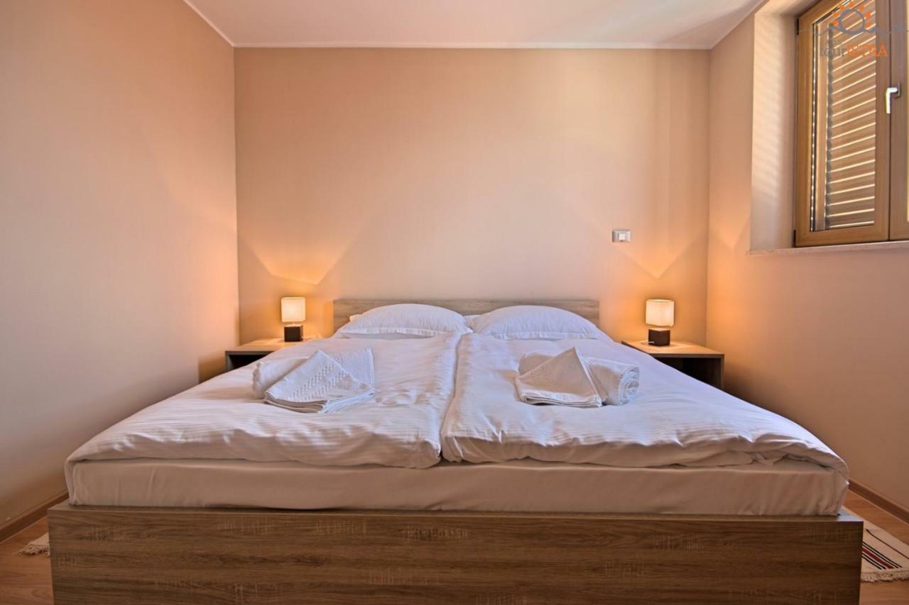 Novigrad Istria Rotonda Inn Novigrad מראה חיצוני תמונה