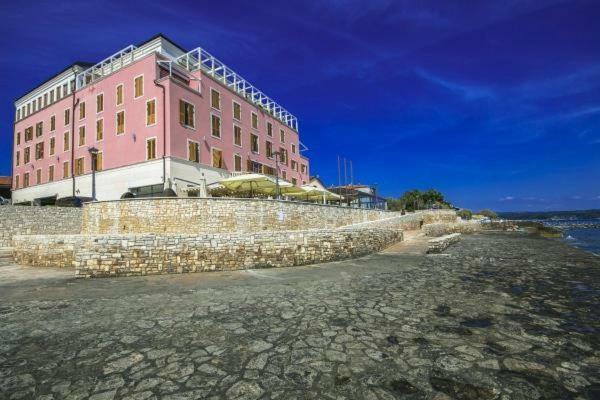 Novigrad Istria Rotonda Inn Novigrad מראה חיצוני תמונה