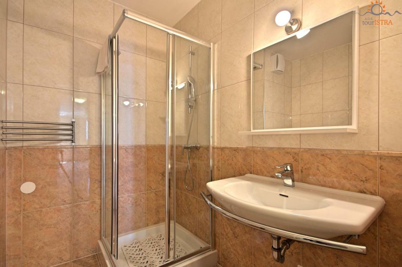 Novigrad Istria Rotonda Inn Novigrad מראה חיצוני תמונה